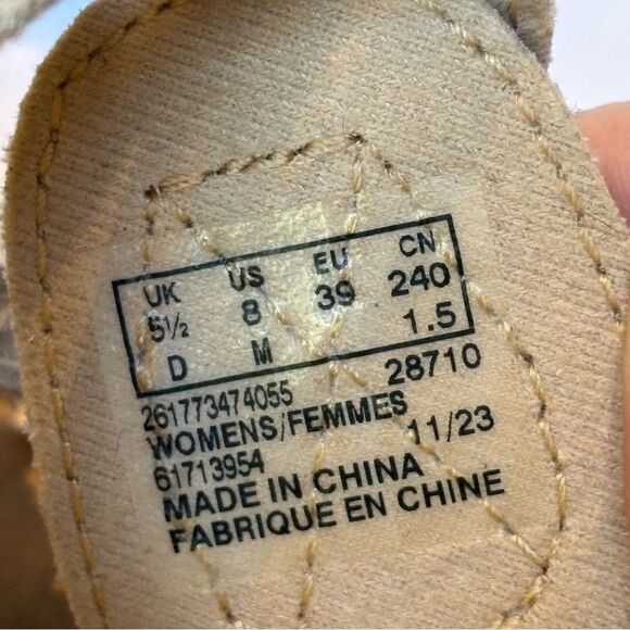 Clarks Collection Women's Cream Sandals with Woven Straps Slip On Size 8M - Picture 7 of 9